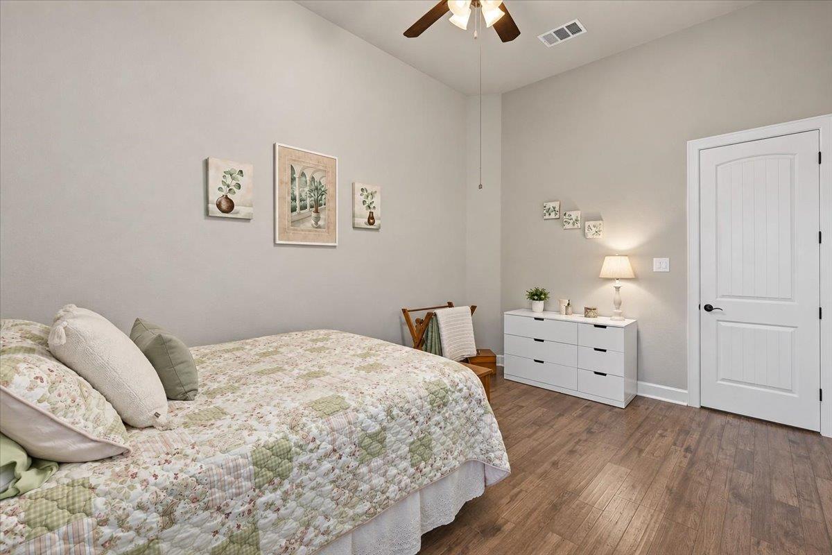 1004 Hezekiah Ln Property Photo 15