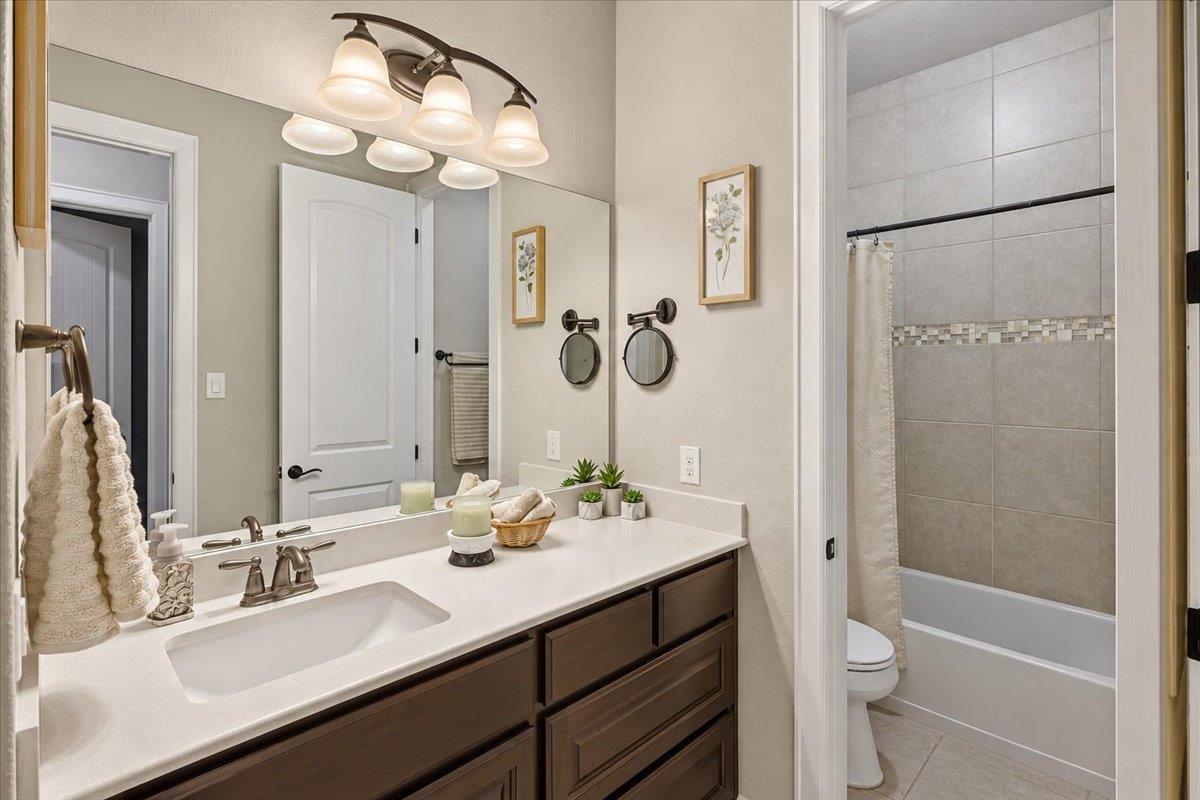 1004 Hezekiah Ln Property Photo 16
