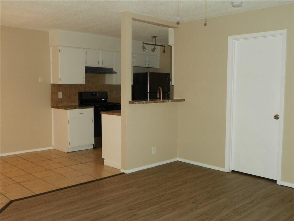 412 Cypress Ln #412 Property Photo 12