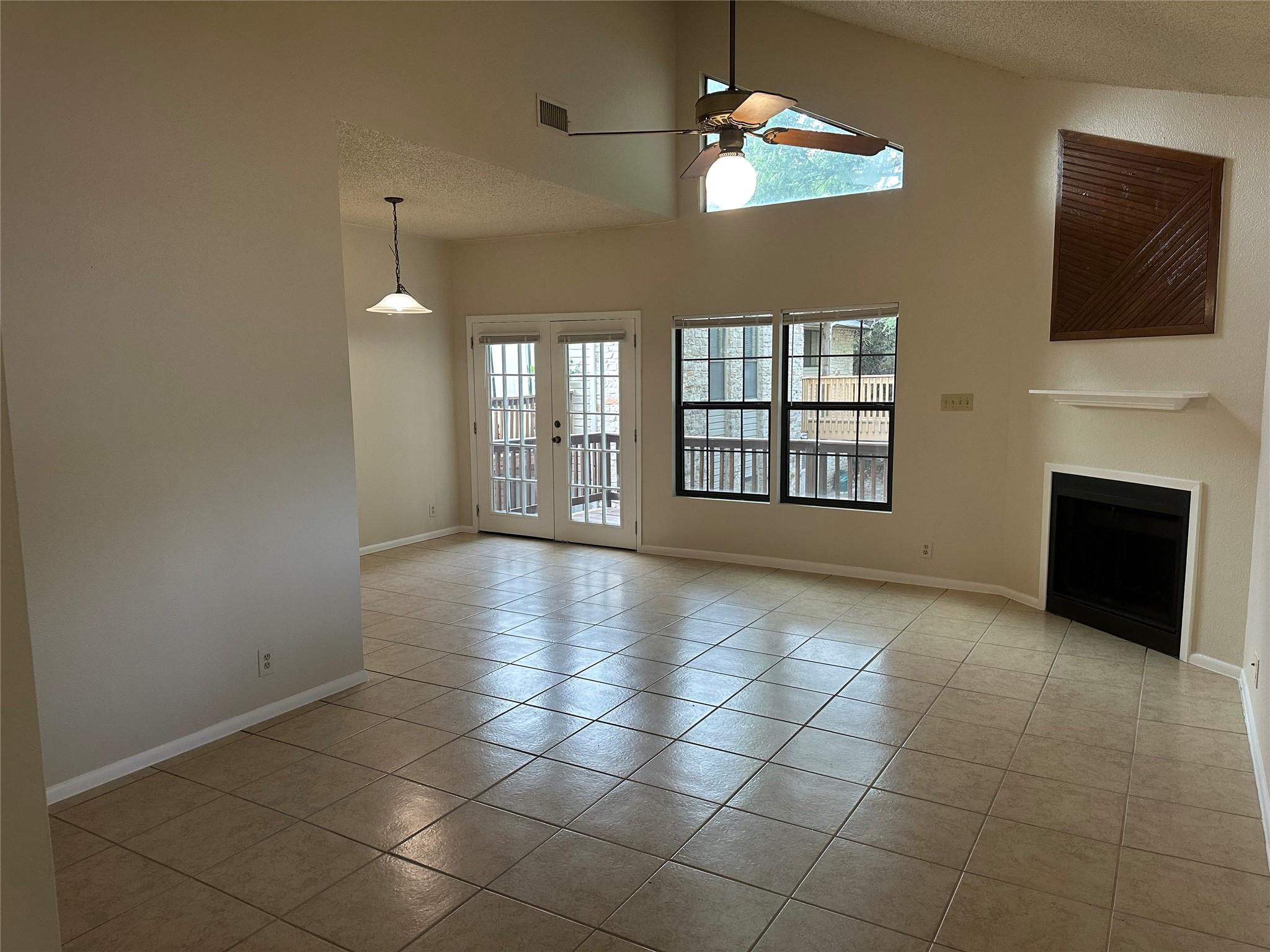 7107 Silver Dale Dr #b Property Photo 4