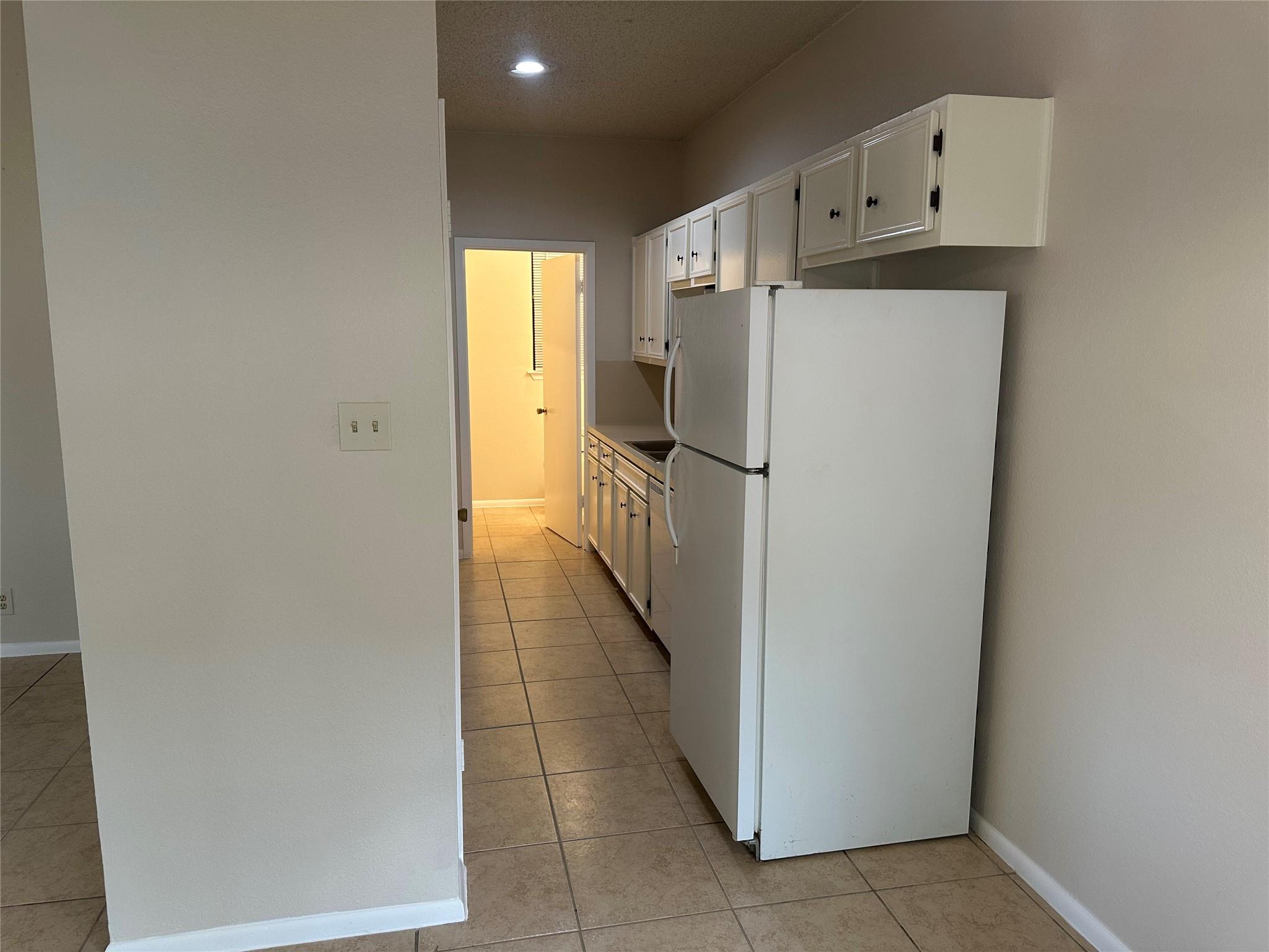 7107 Silver Dale Dr #b Property Photo 7