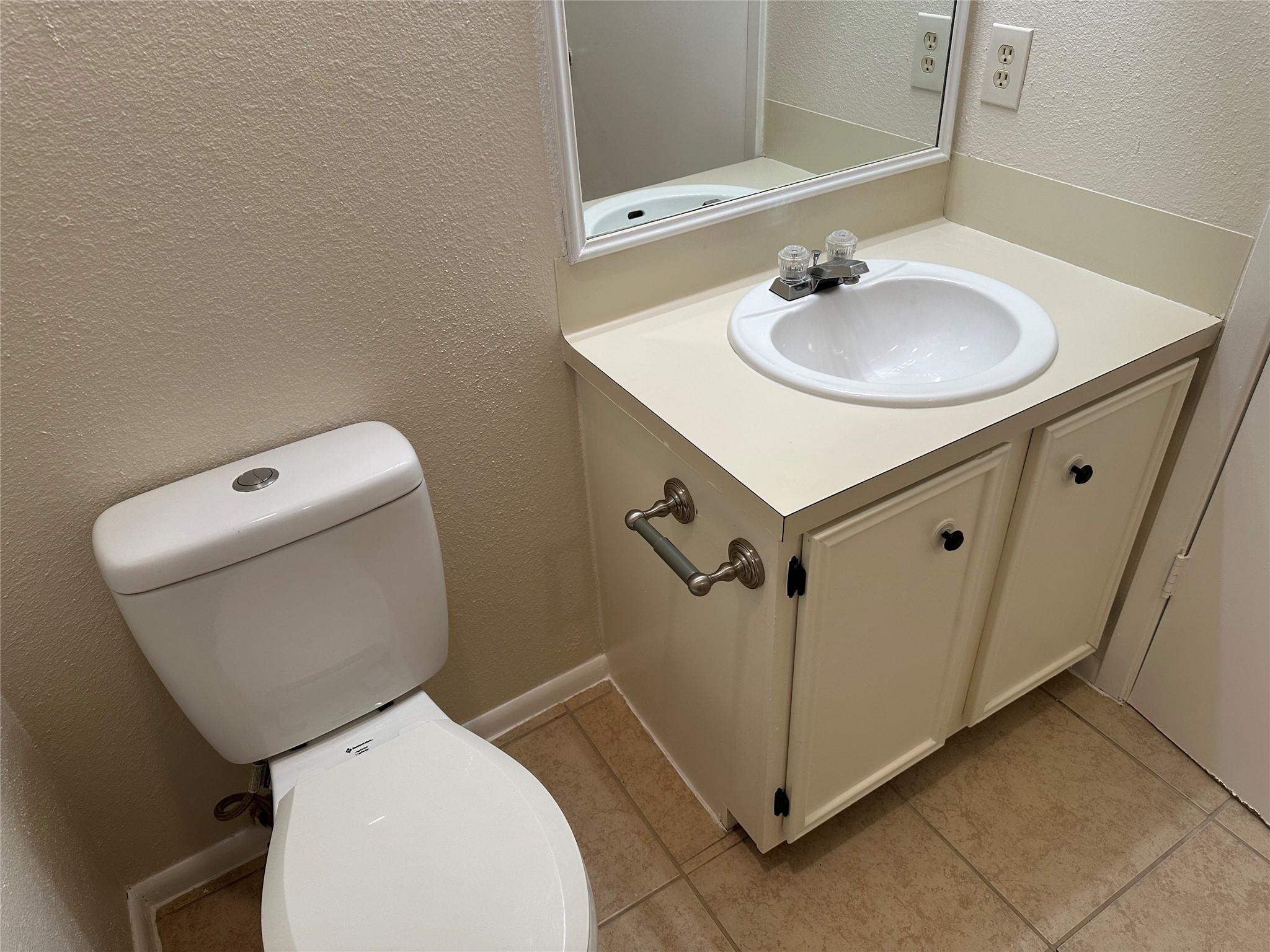 7107 Silver Dale Dr #b Property Photo 10