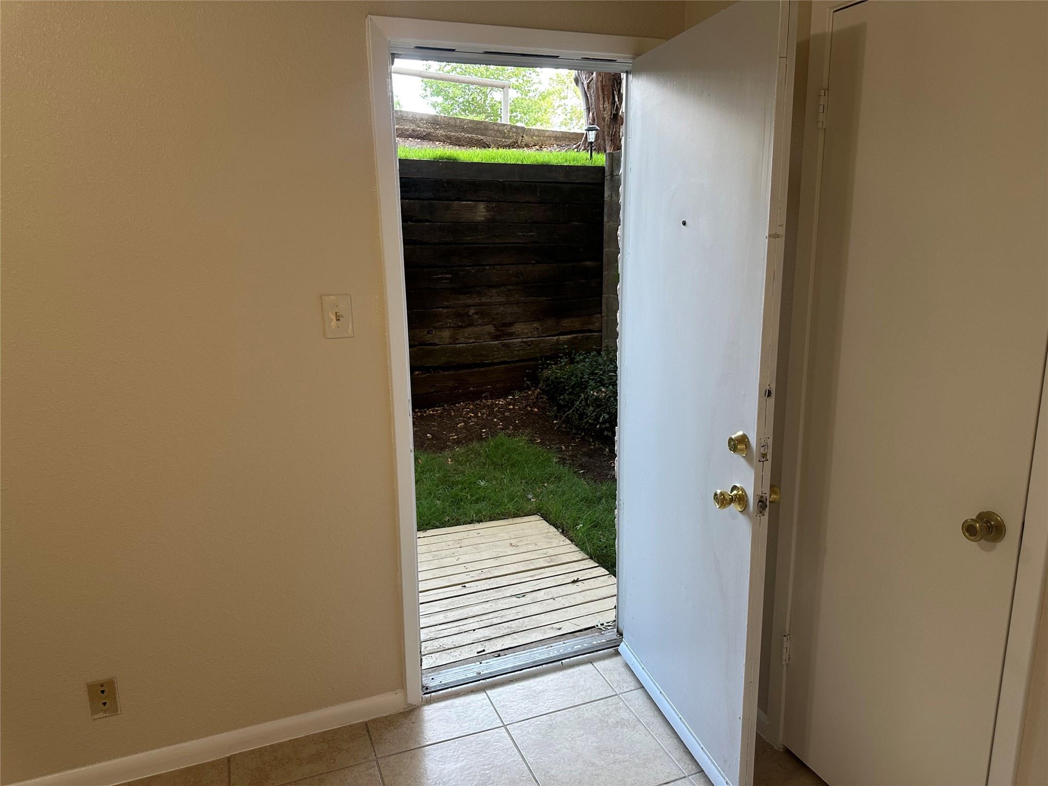 7107 Silver Dale Dr #b Property Photo 25