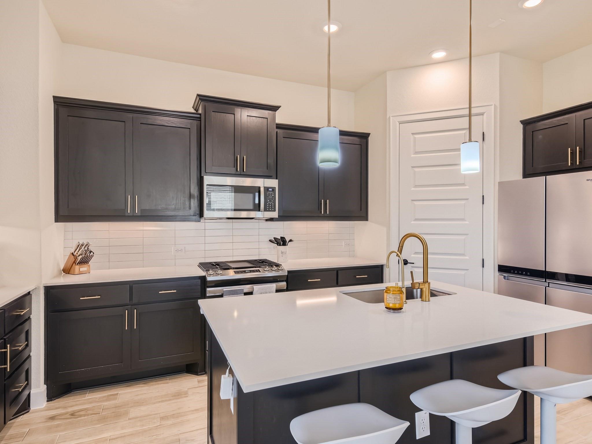 4503 Cool Gray Cv Property Photo 5