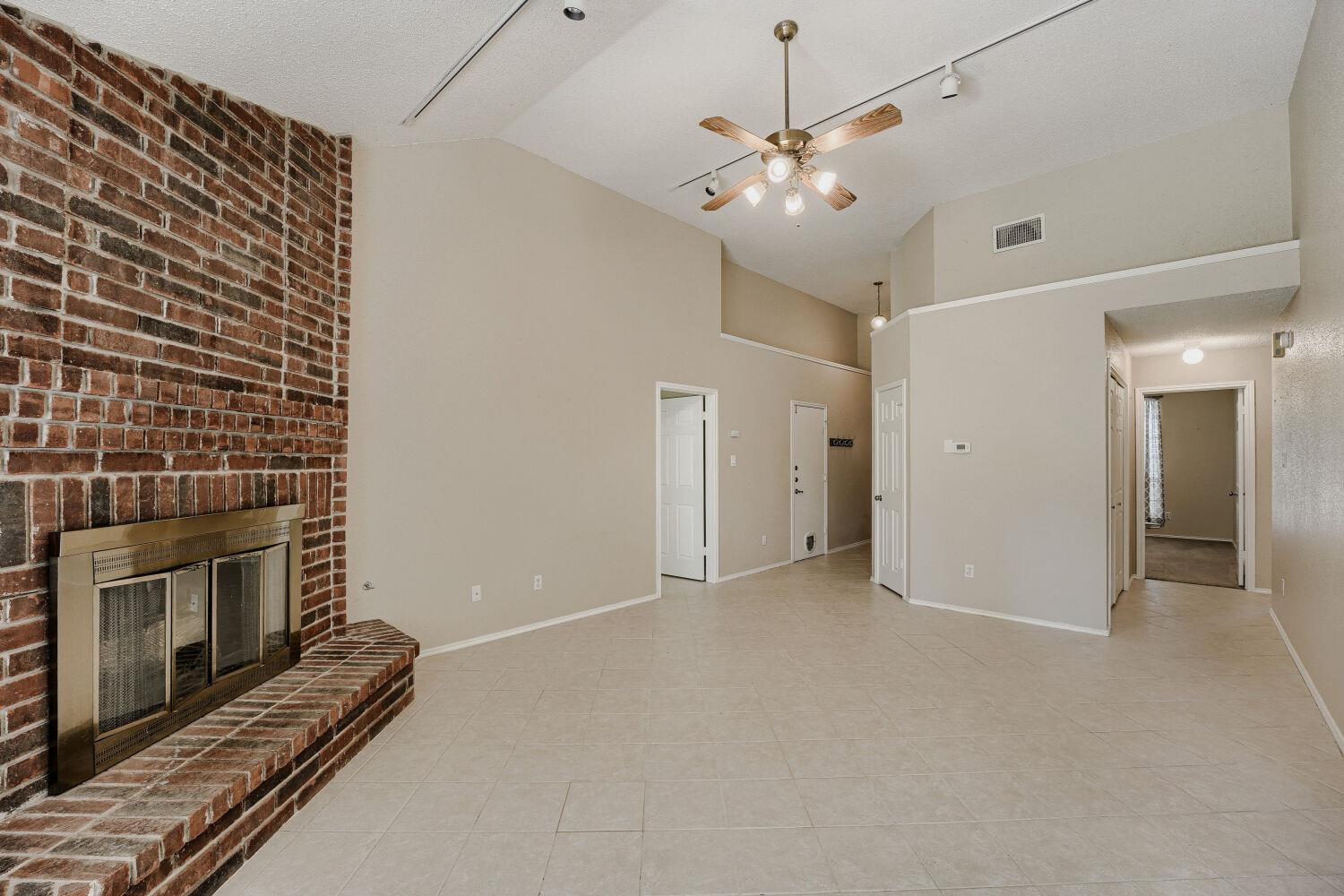 8009 Tantara Ct Property Photo 6