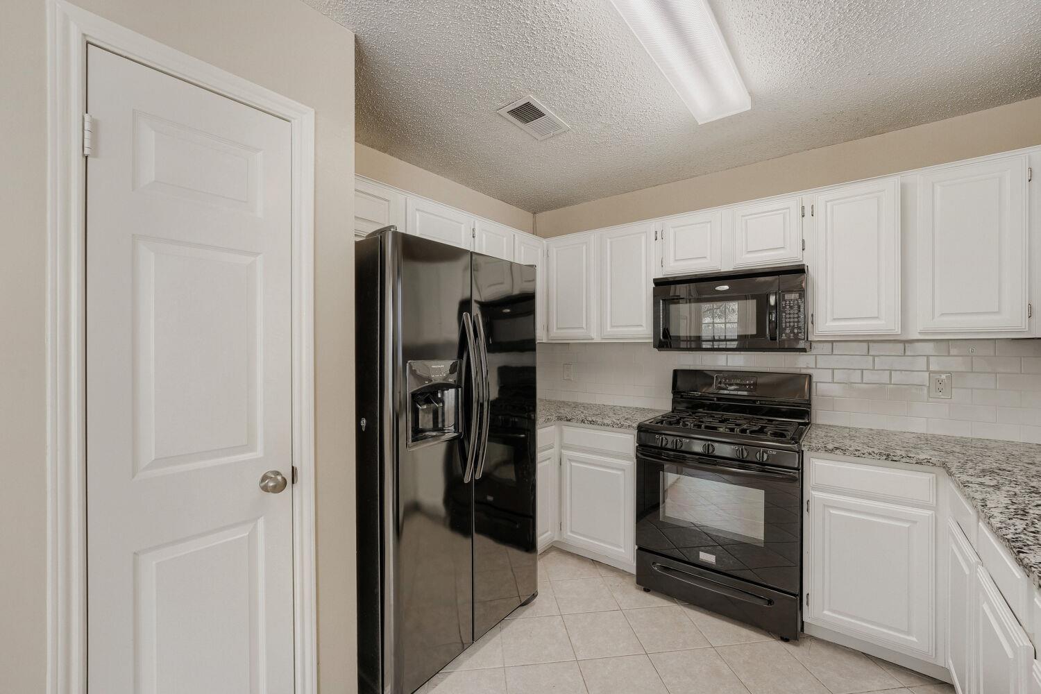 8009 Tantara Ct Property Photo 10