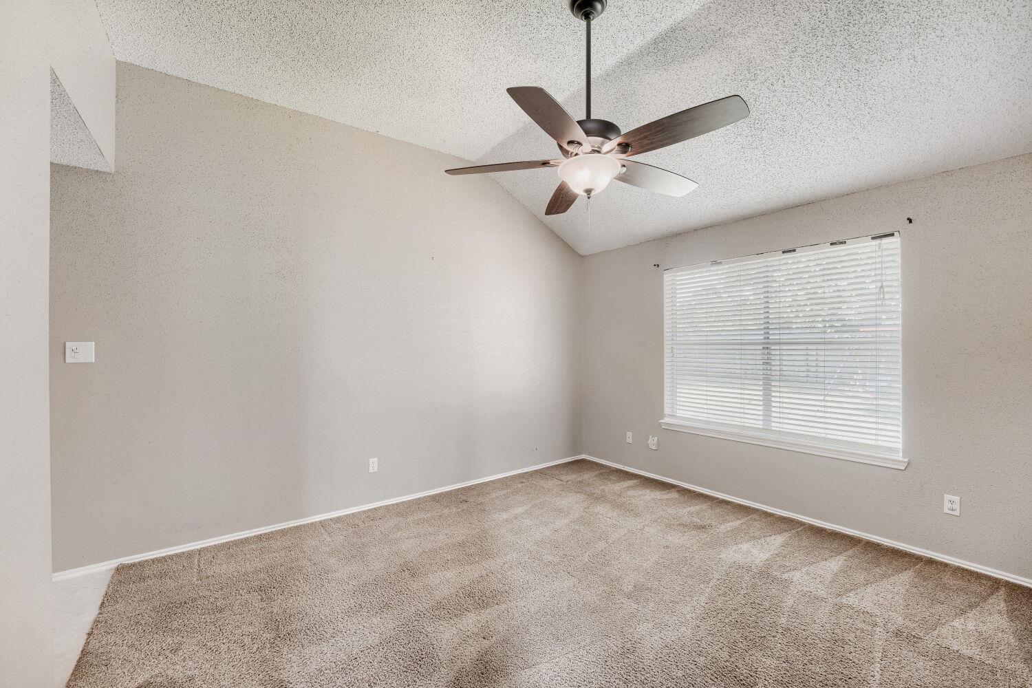 8009 Tantara Ct Property Photo 11