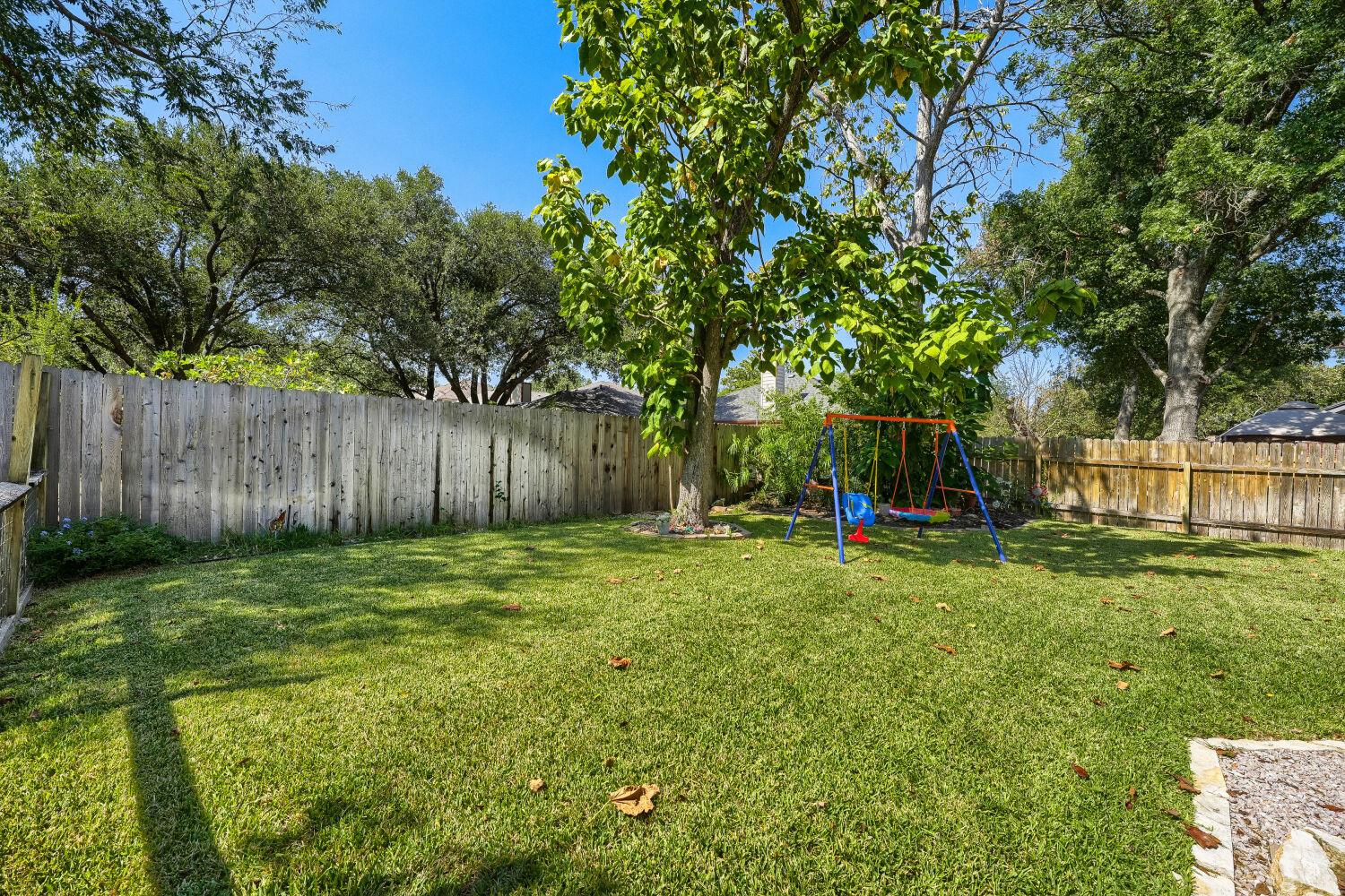 8009 Tantara Ct Property Photo 27