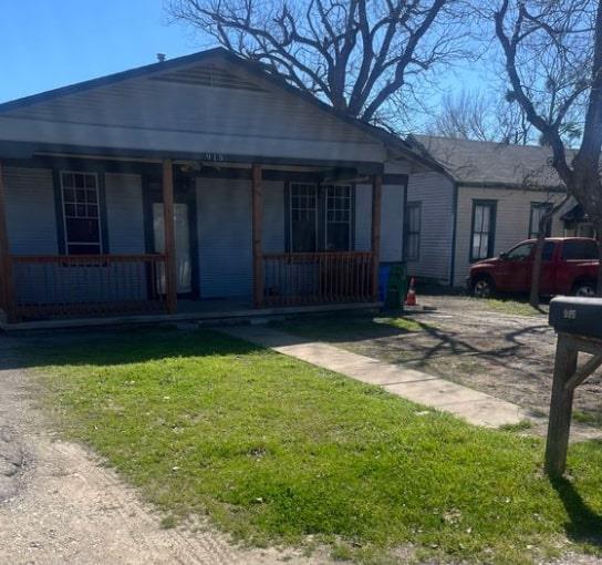 915 W 3rd St Property Photo