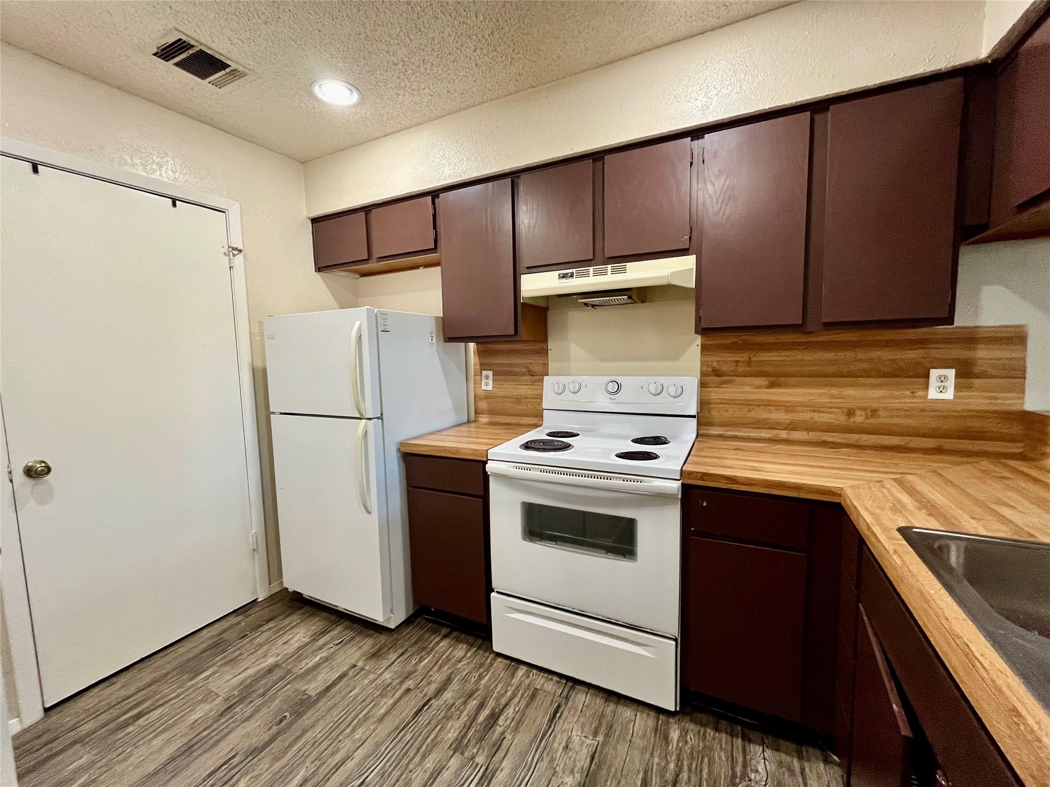 5309 Indio Dr #a Property Photo 6