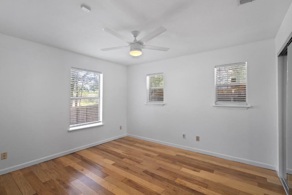 1211 Delano St Property Photo 12