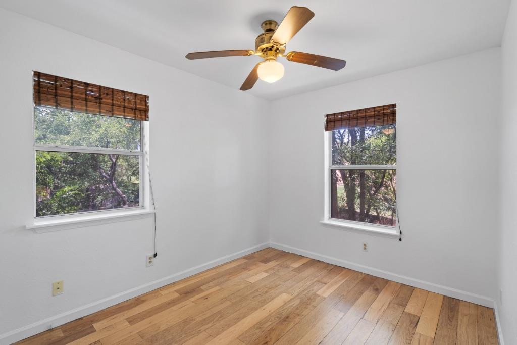 1211 Delano St Property Photo 19