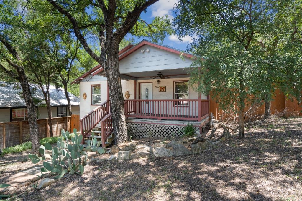 1211 Delano St Property Photo 28