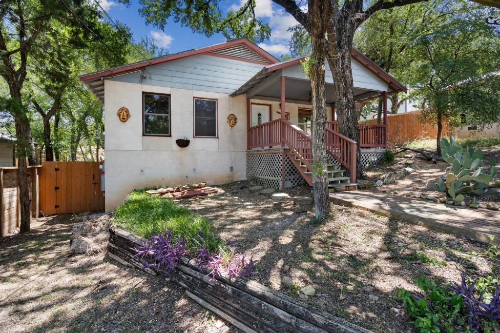 1211 Delano St Property Photo 30
