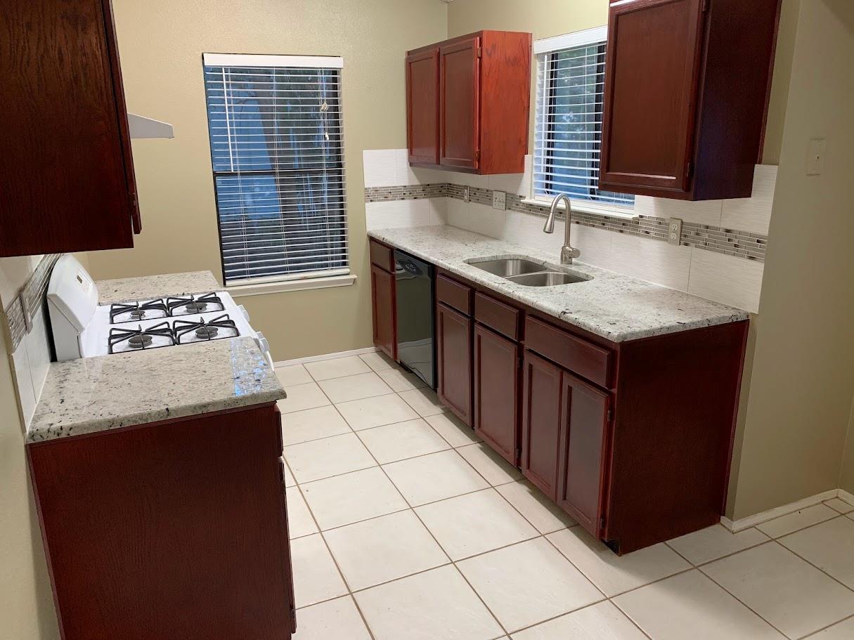 4419 Silverstone Dr Property Photo 8