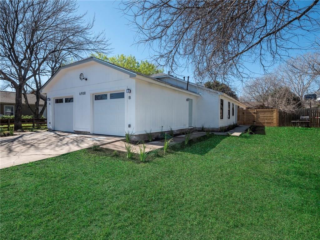 6908 Hyland Cir B Property Photo