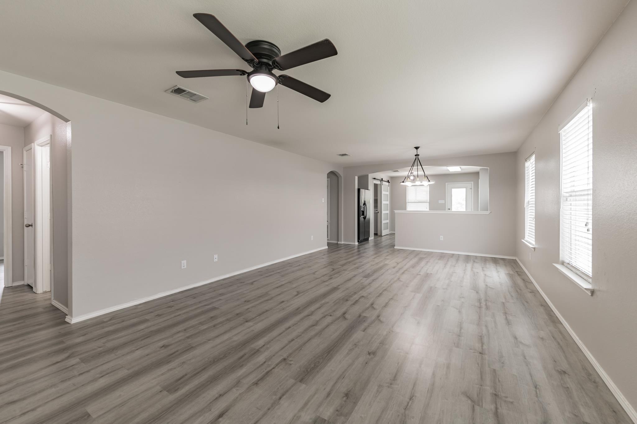 105 Pullman Place Blvd Property Photo 4