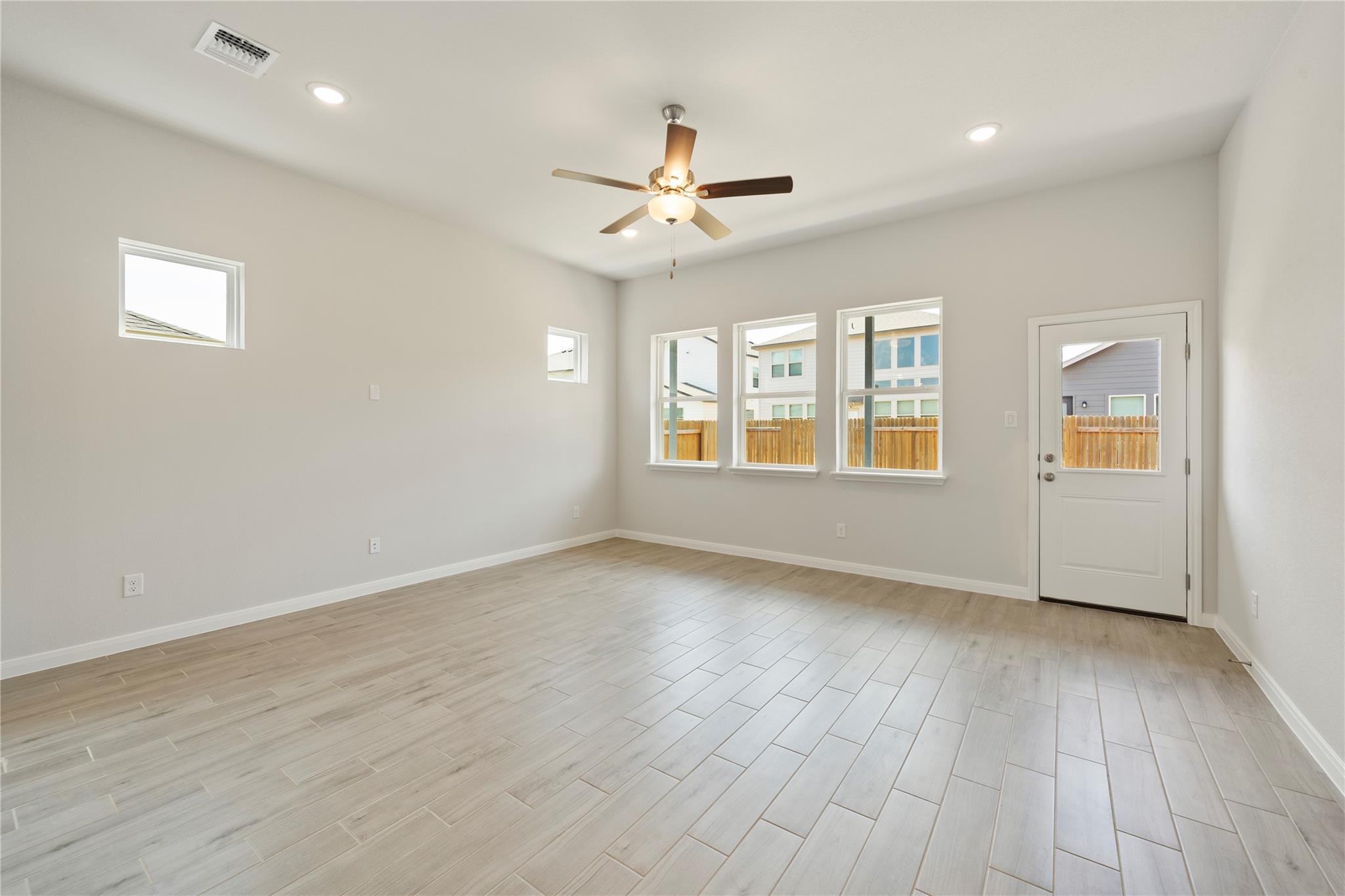332 Stellar Wind Dr Property Photo 8