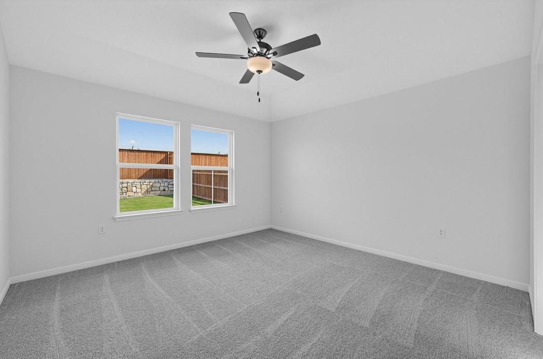 1300 Crumpton Dr Property Photo 5