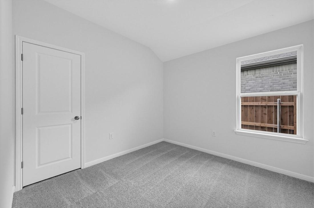 1300 Crumpton Dr Property Photo 12