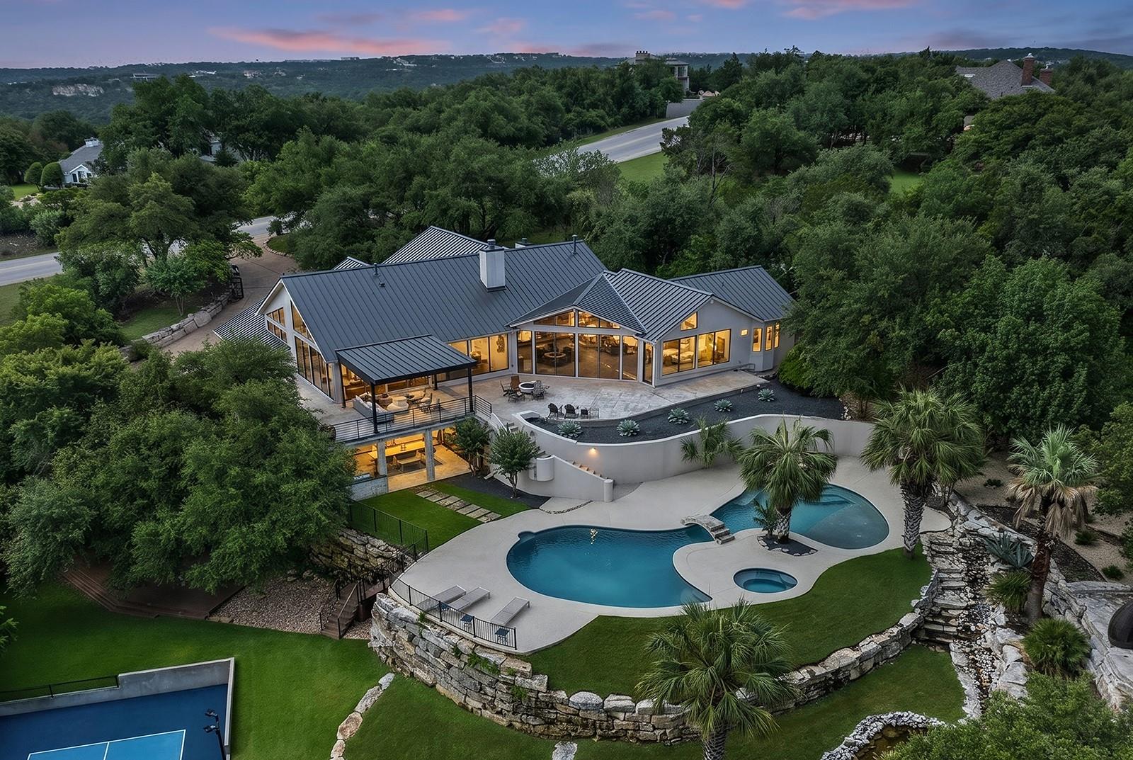 3304 Barton Creek Blvd Property Photo 3