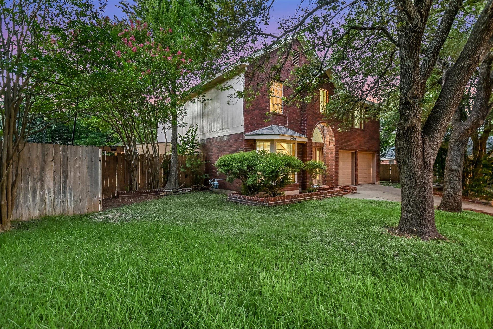 16902 Tomcat Dr Property Photo 2