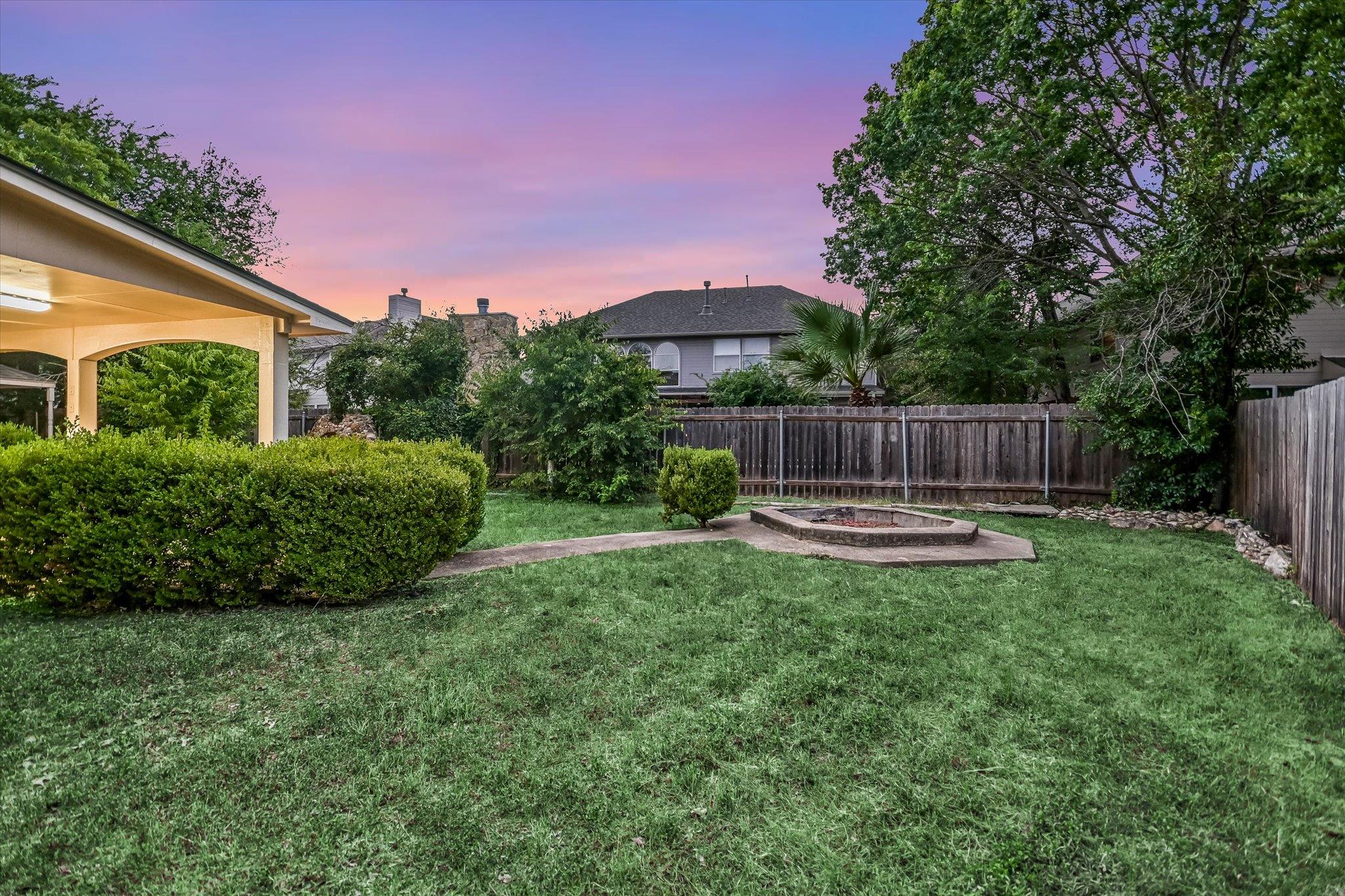 16902 Tomcat Dr Property Photo 4