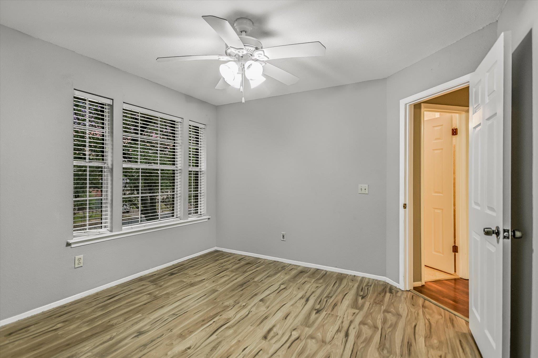 16902 Tomcat Dr Property Photo 22