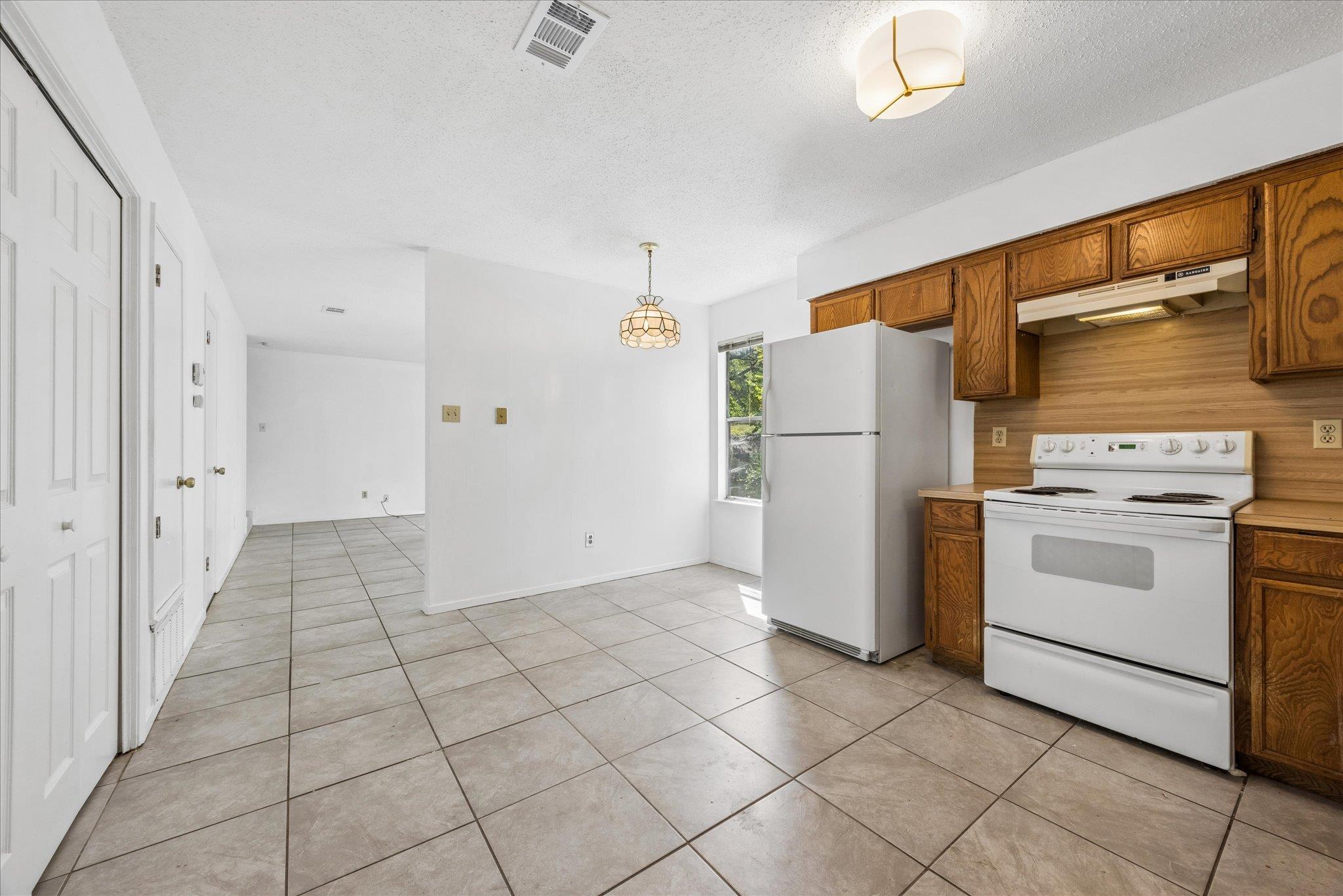 8202 Mescalero Dr #a Property Photo 6