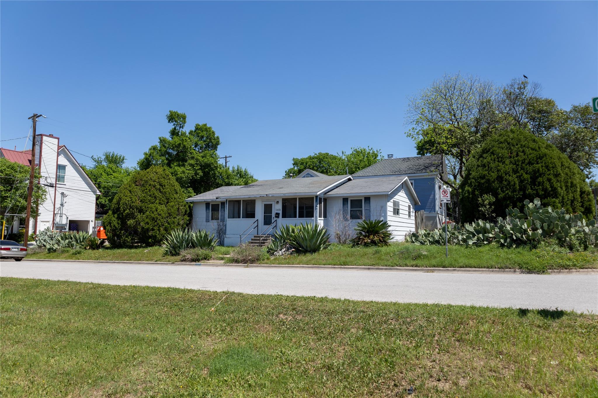 1401 Olander St Property Photo 2