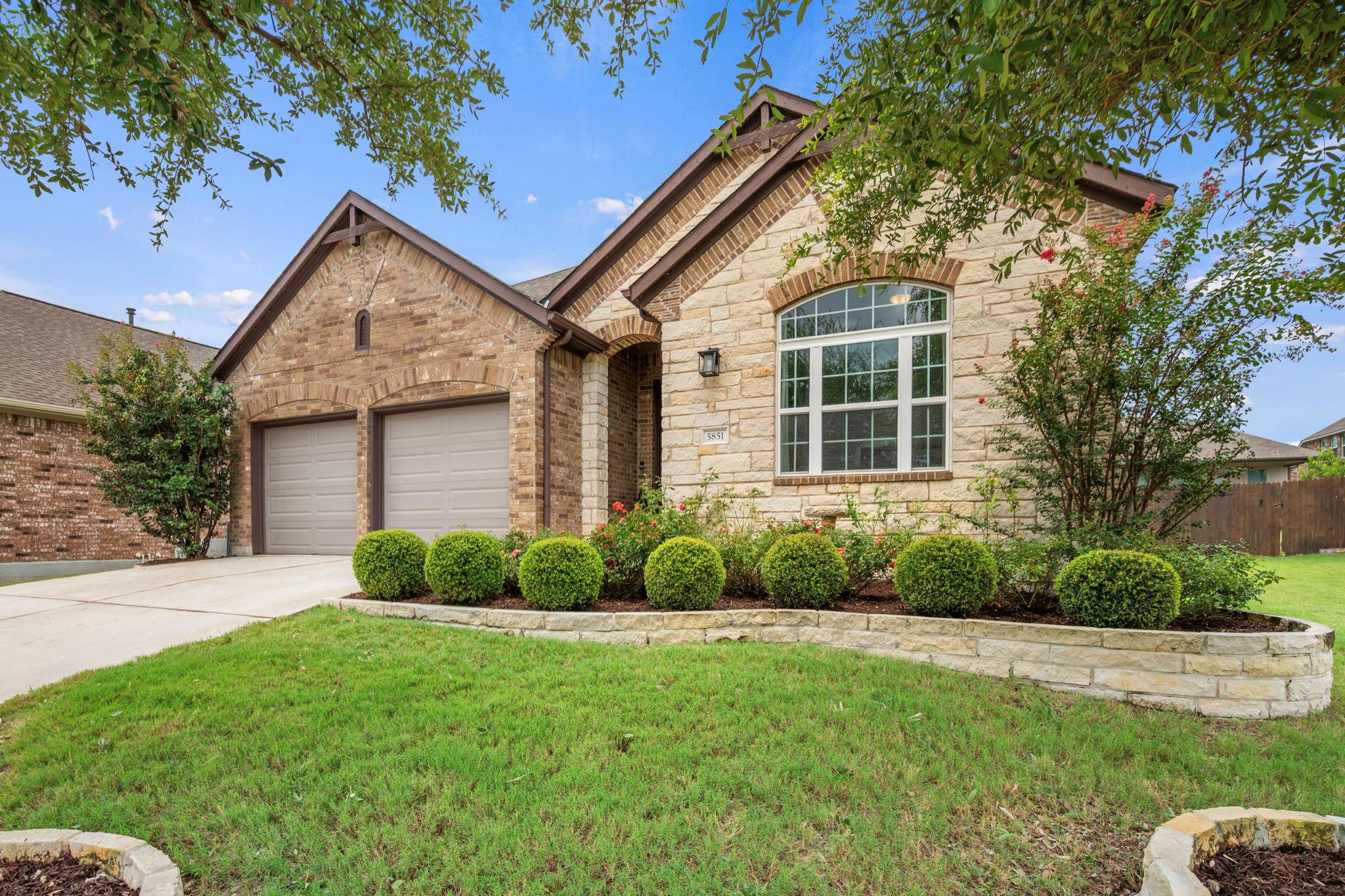5851 San Savino Dr Property Photo 2