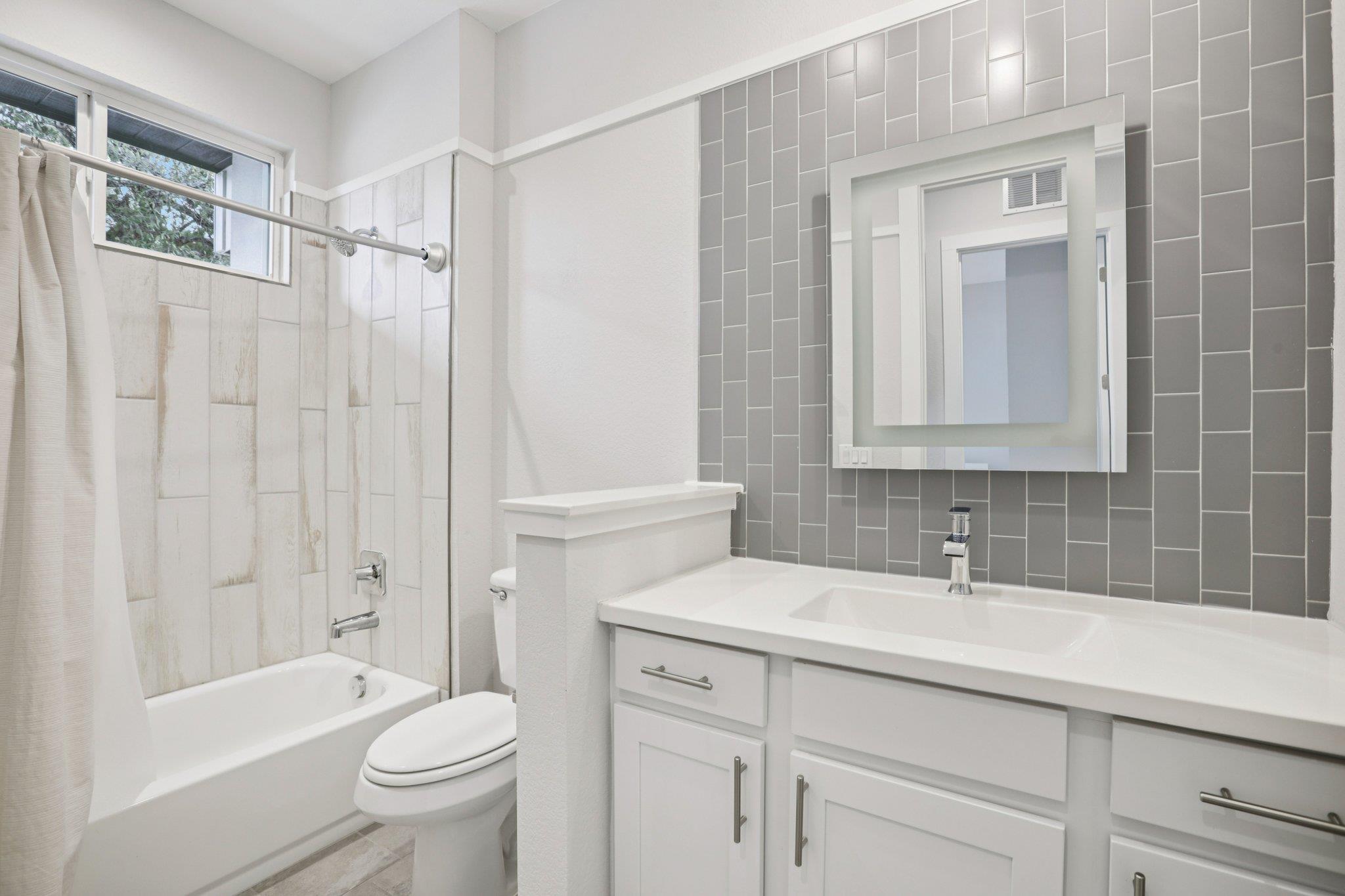 12001 Vista Parke Dr #1104 Property Photo 11