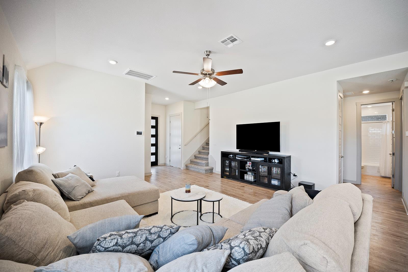 900 Balsora Cv Property Photo 6