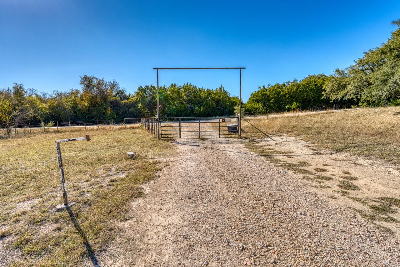20949 Firefly Rd Property Photo 4