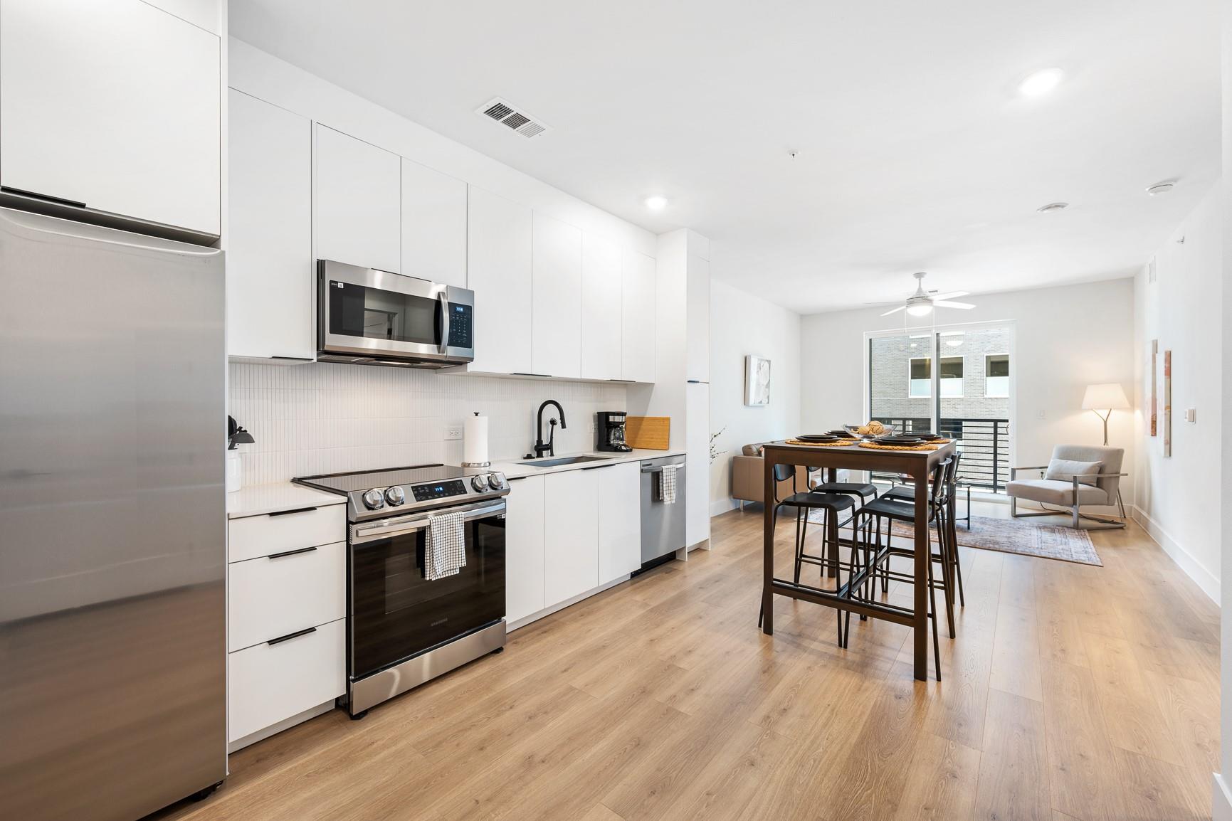 1701 Simond Ave #201 Property Photo 6
