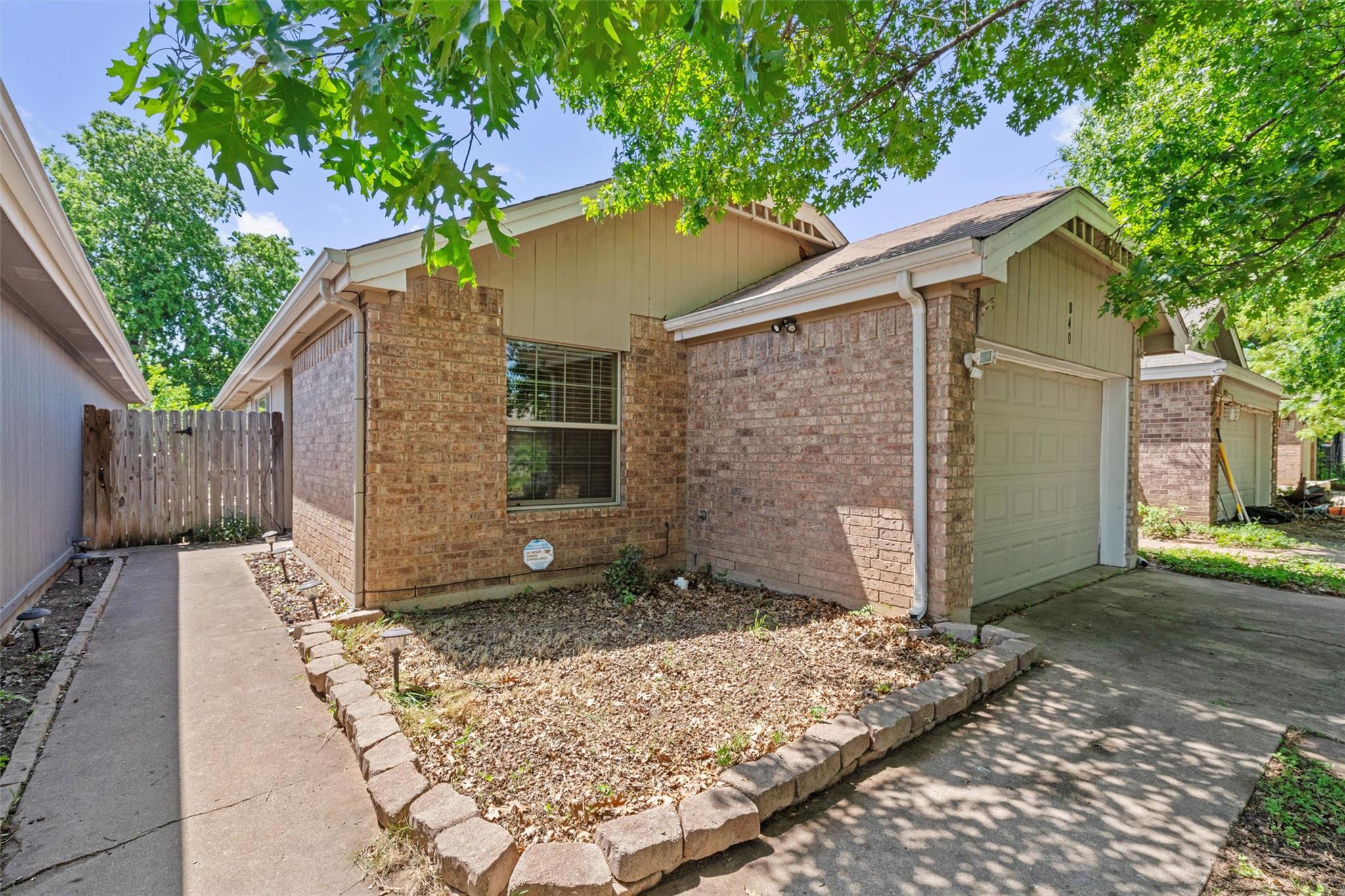 840 Eagles Way Property Photo 2