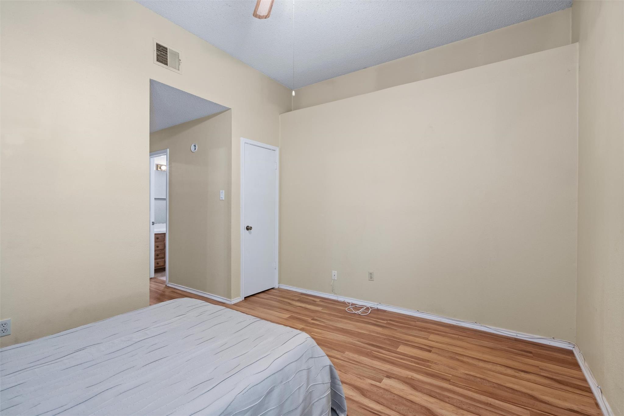 840 Eagles Way Property Photo 8