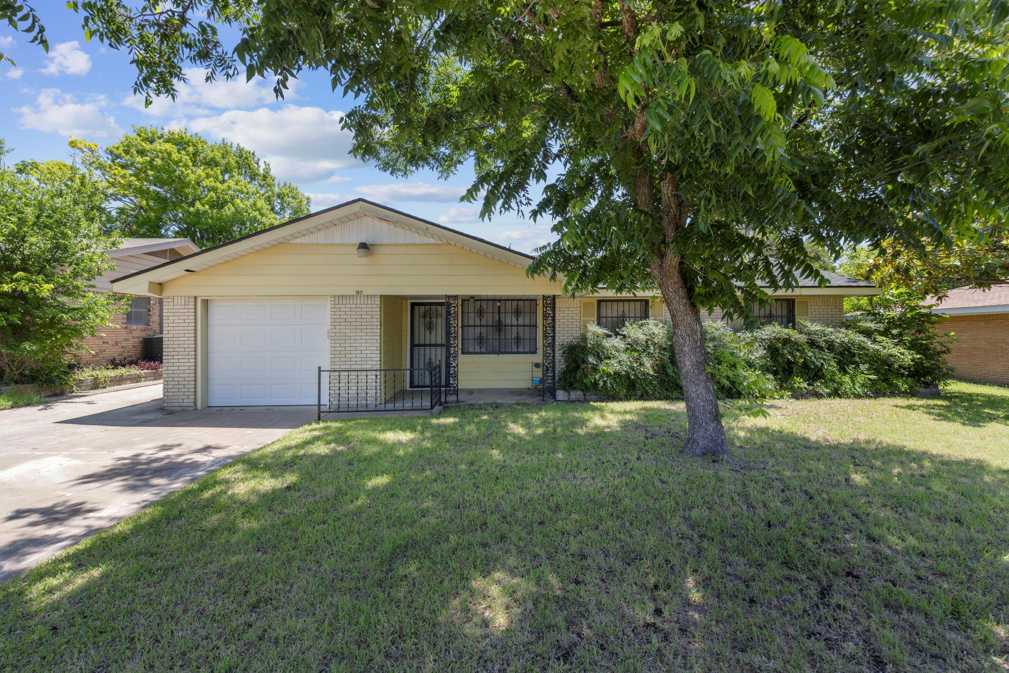 3817 Lancelot Ln Property Photo 1