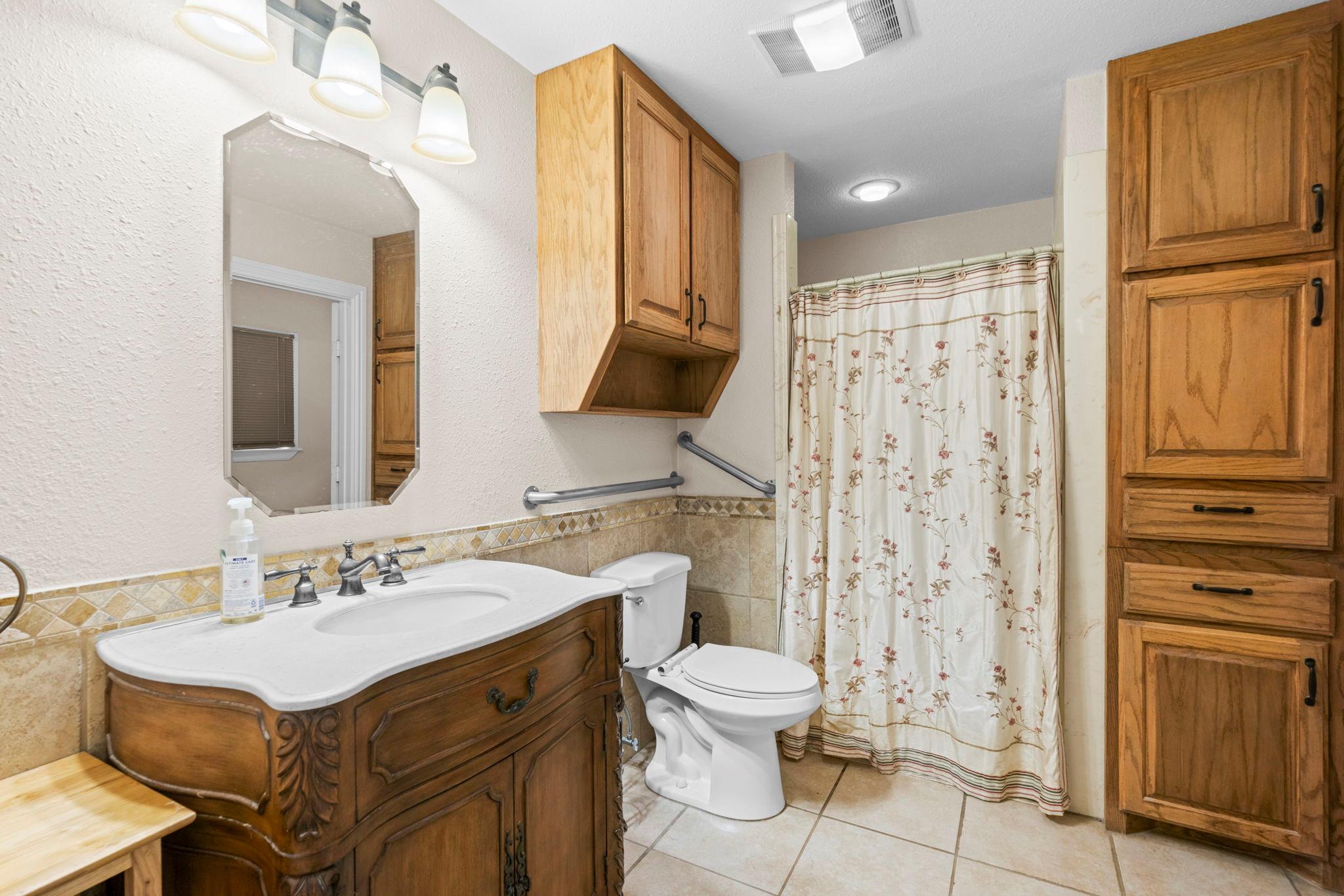 3817 Lancelot Ln Property Photo 17