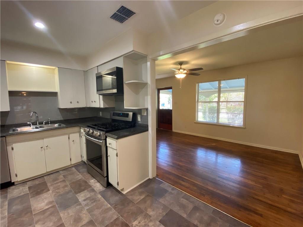 1018 Mead Street #a St #b Property Photo 5