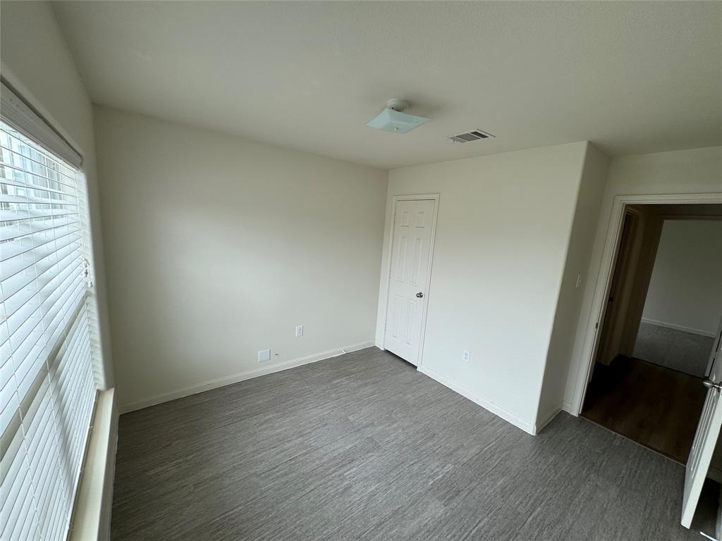 19400 Tayshas St Property Photo 9