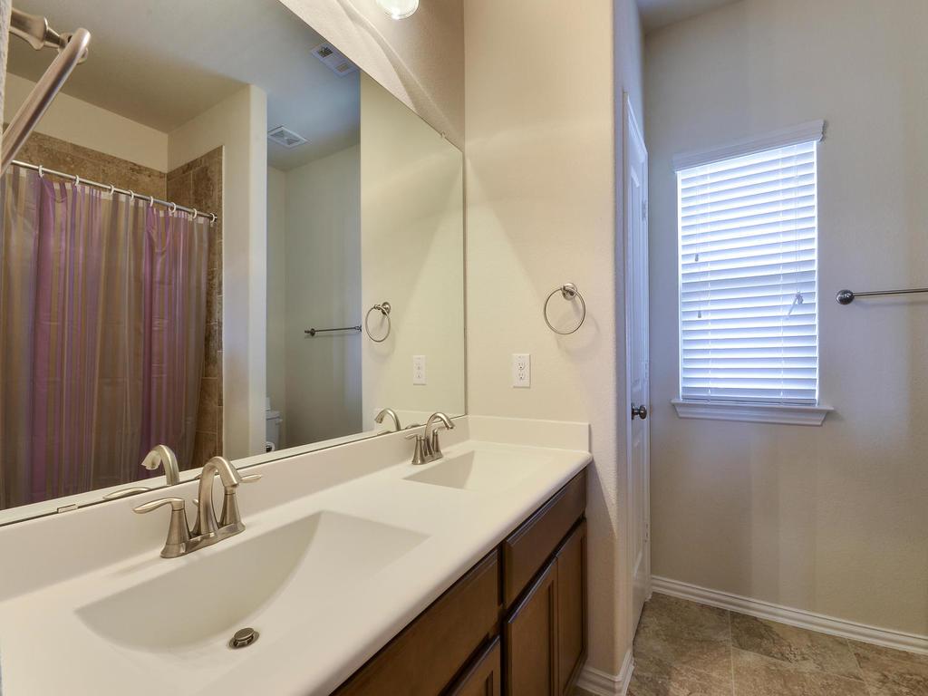 2617 Creeping Vine Ct Property Photo 20