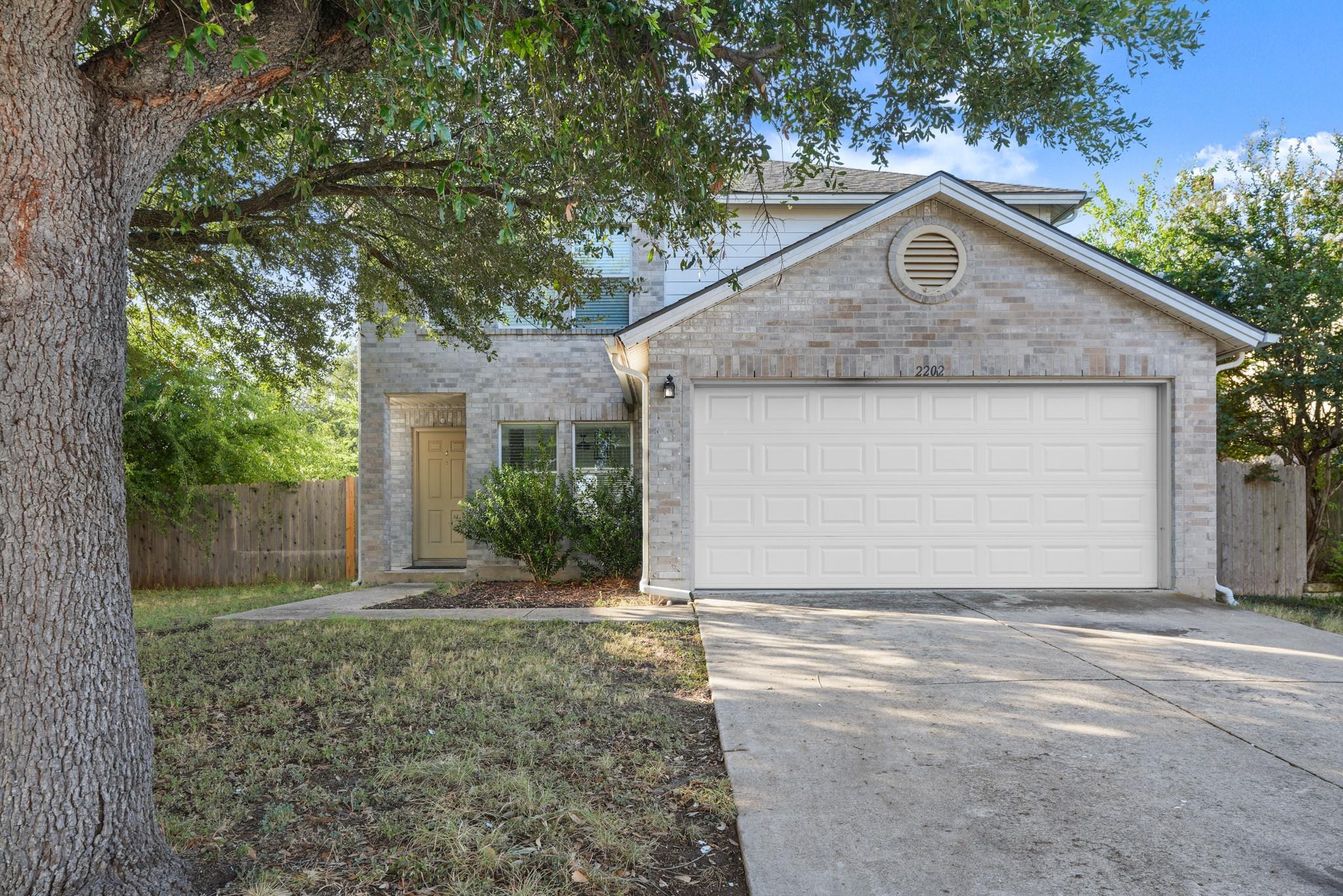 2202 Cottontail Dr Property Photo 1