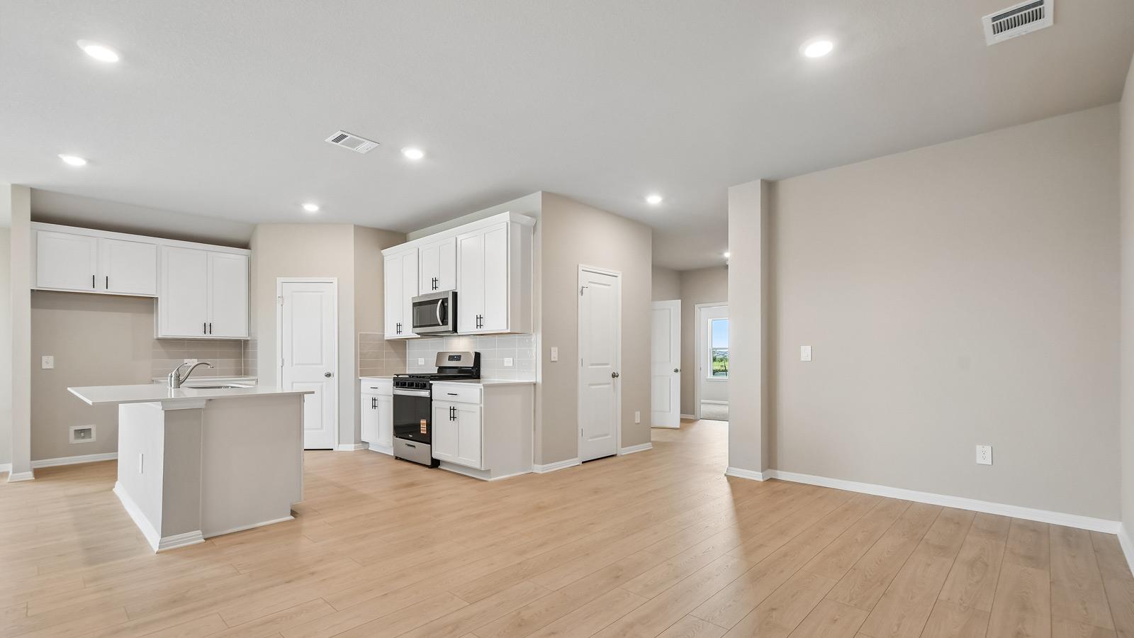 13709 Carper Dr Property Photo 12