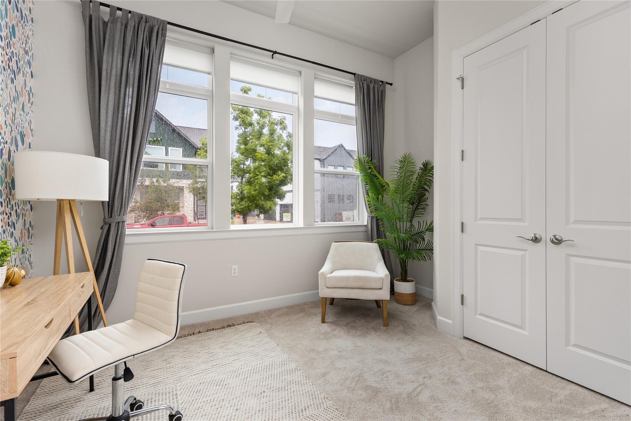 2515 Robert Browning St Property Photo 15