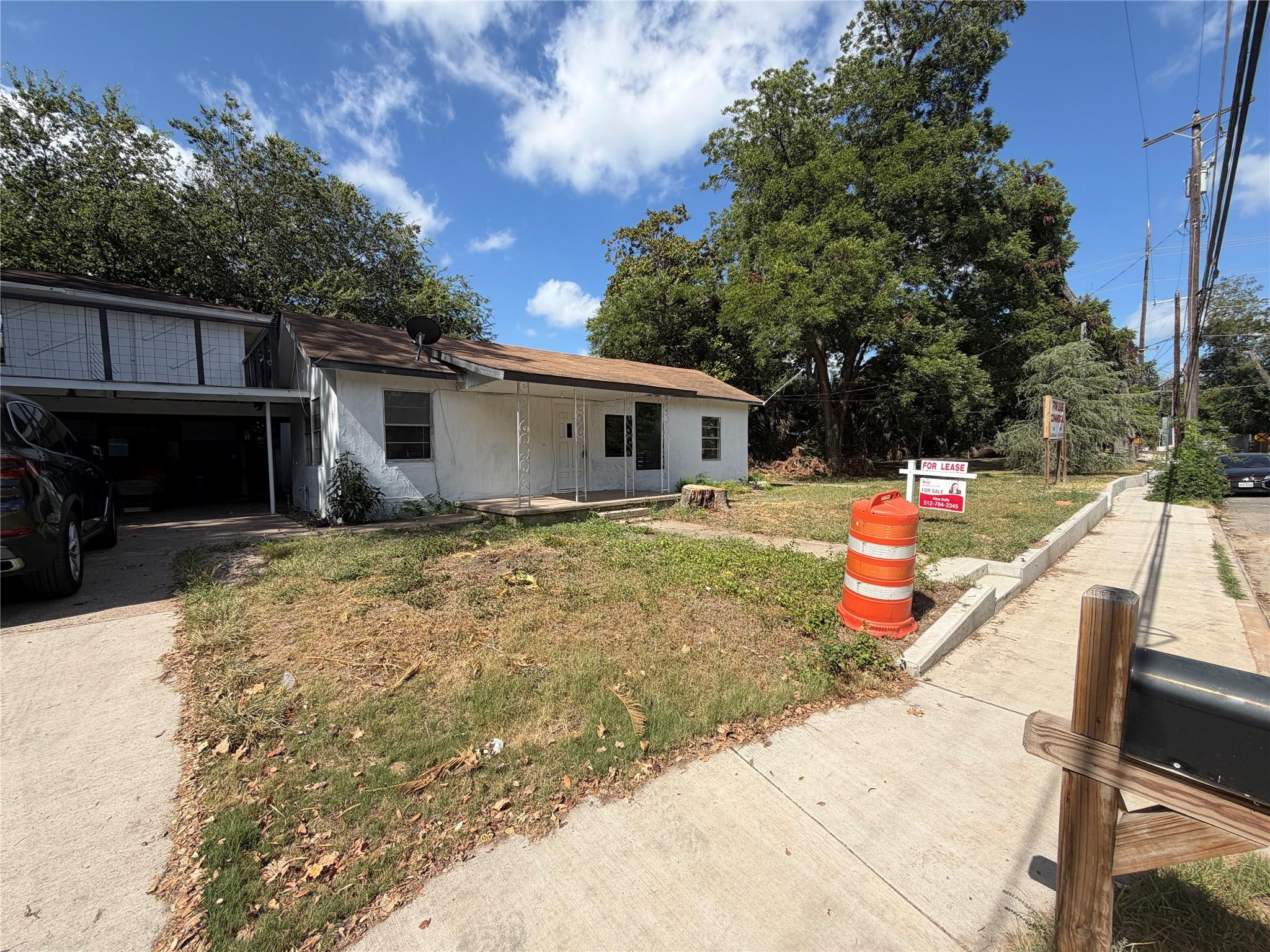 3213 Gonzales St Property Photo 1