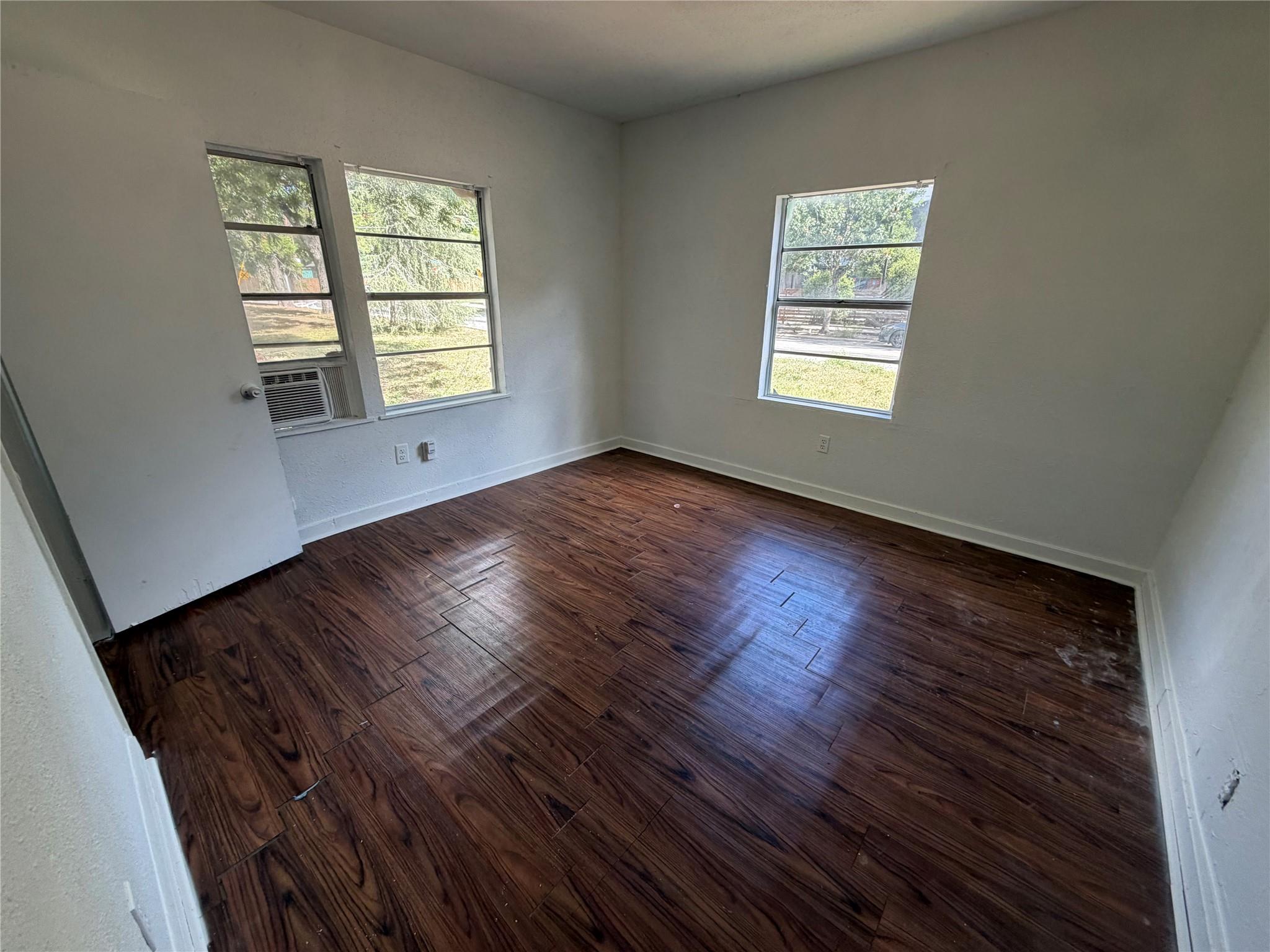 3213 Gonzales St Property Photo 6