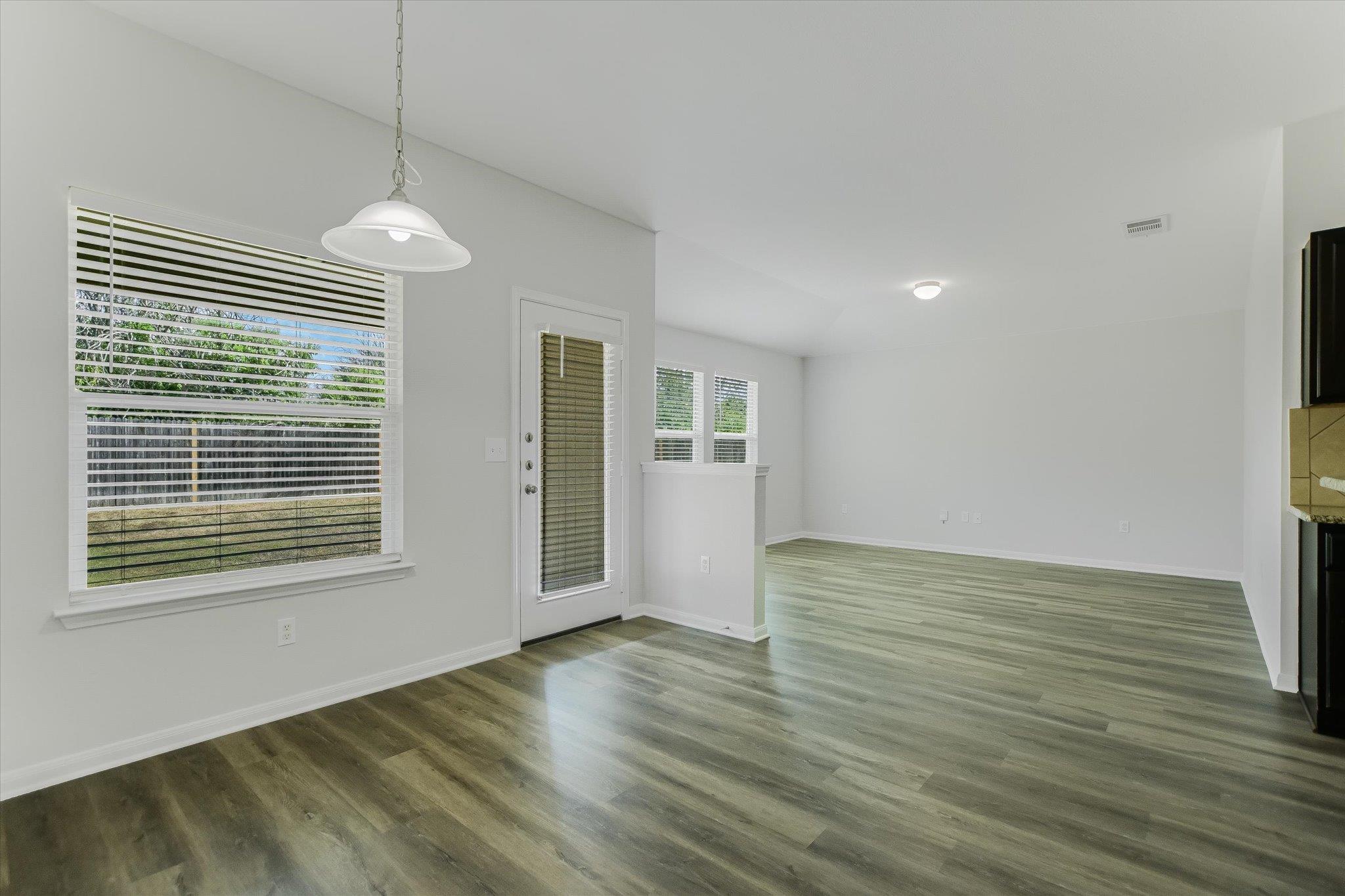 324 Zarya None Property Photo 11