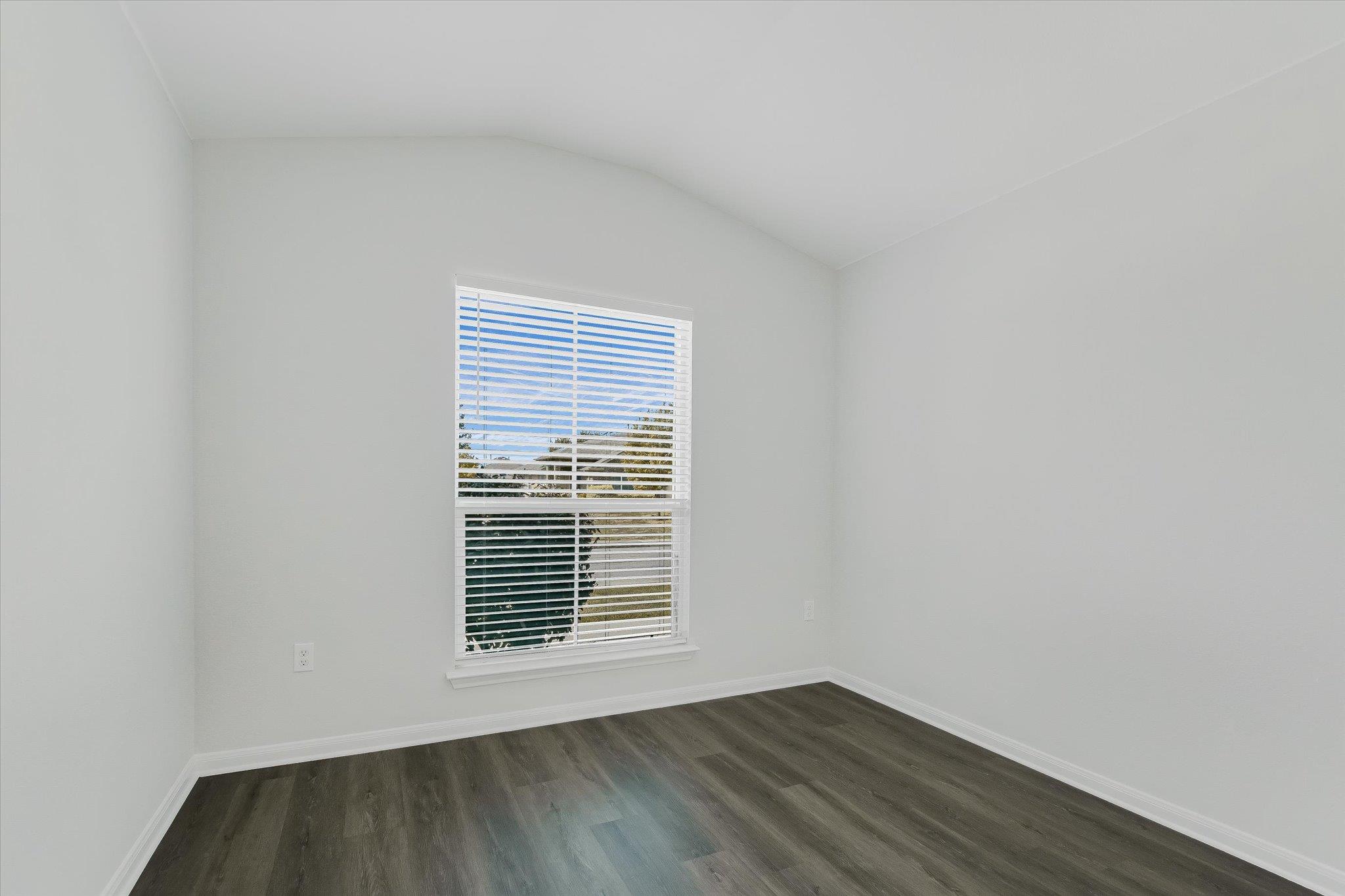 324 Zarya None Property Photo 18