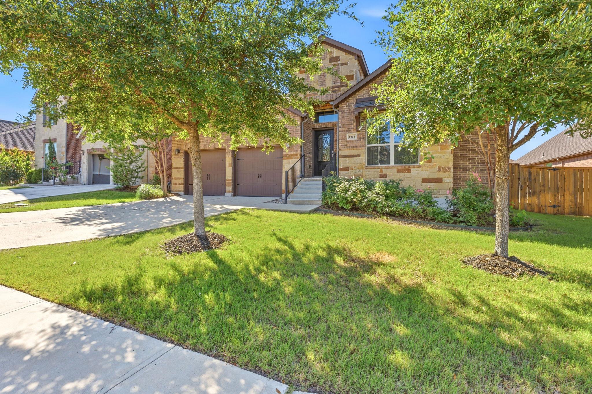 1213 Lakeside Ranch Rd Property Photo 4